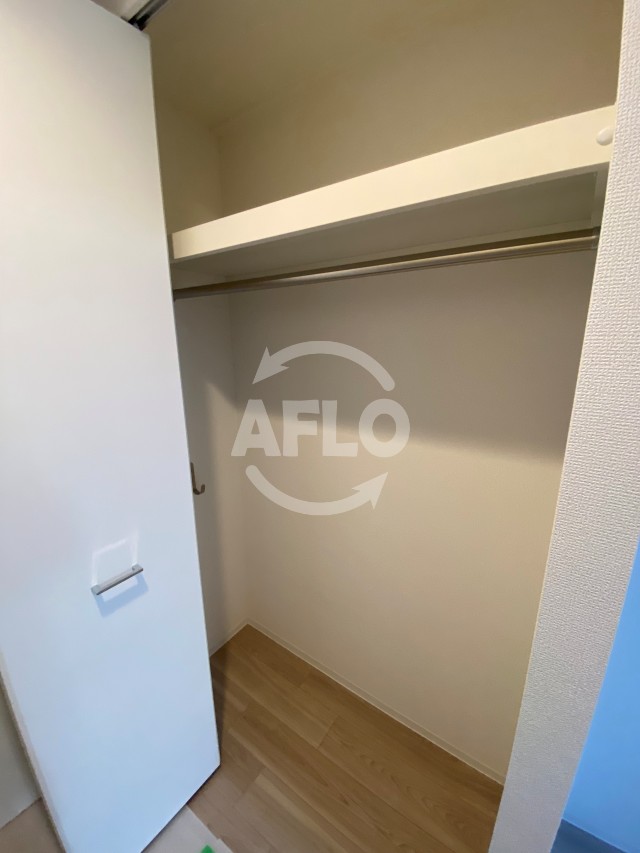 収納　セレニテ本町東リアン　収納