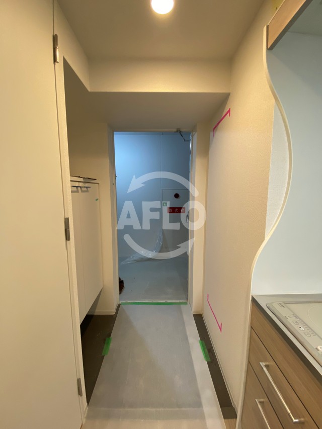 玄関　セレニテ本町東リアン　玄関