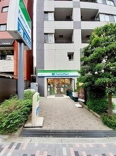 コンビニ　ファミリーマート駒込本郷通り店（コンビニ）まで64m