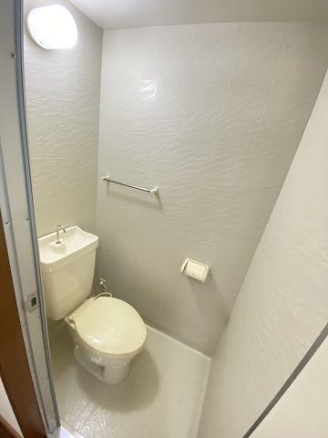 トイレ　落ち着いたトイレです