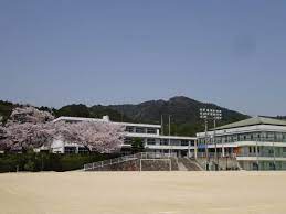 中学校　宮野中学校（中学校）まで1811m
