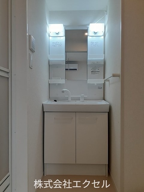 洗面設備　独立洗面台です。
