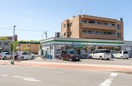 コンビニ　ファミリーマート野幌駅前店（コンビニ）まで170m