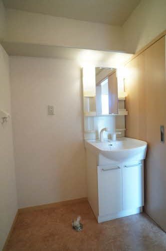 洗面設備　洗髪洗面化粧台