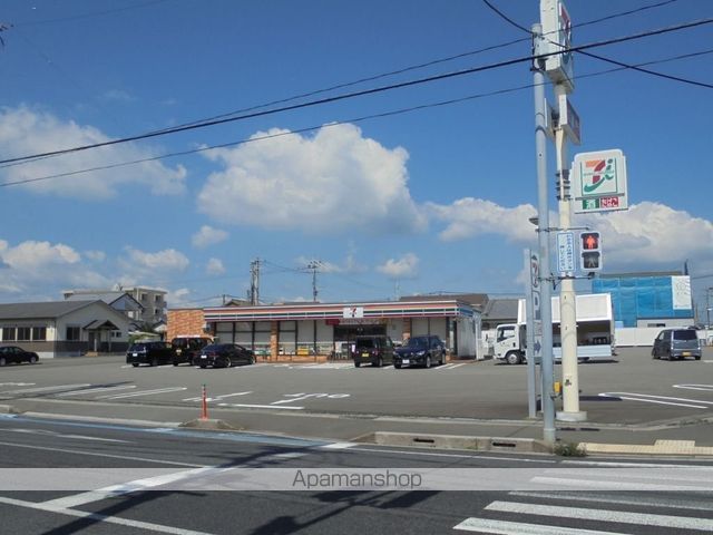 コンビニ　セブンイレブン日向新生町店（コンビニ）まで420m