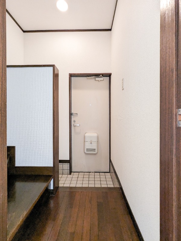 玄関　図面と現状に相違がある場合には現状を優先