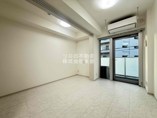 居室・リビング　広いリビングでゆったりくつろげる憩いの空間♪