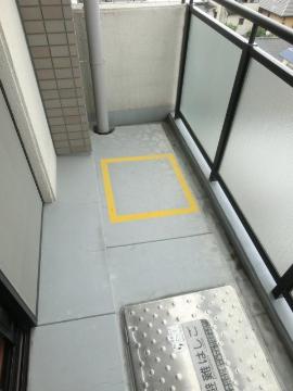 　バルコニー　ベランダ