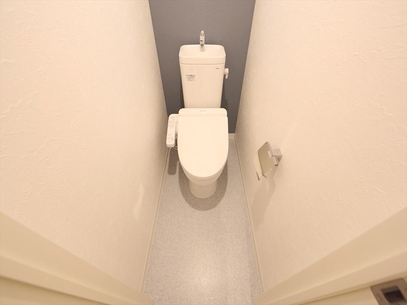 トイレ　温水洗浄暖房便座付トイレ