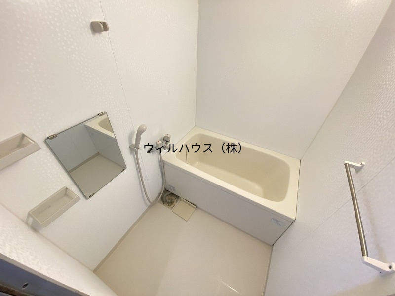 バス・シャワールーム　浴室乾燥機付きバス！