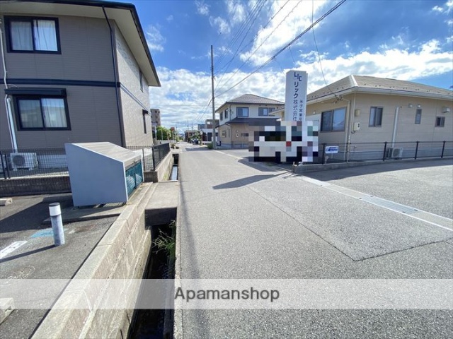 その他　前面道路（その他）まで0m