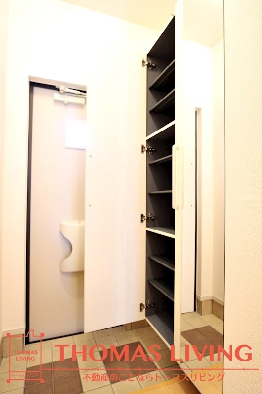 玄関　実際の写真を準備中の為、同シリーズの写真でご参考下さい。