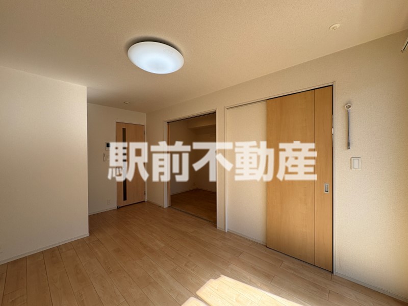 居室・リビング　※同物件別部屋の参考写真・現況優先