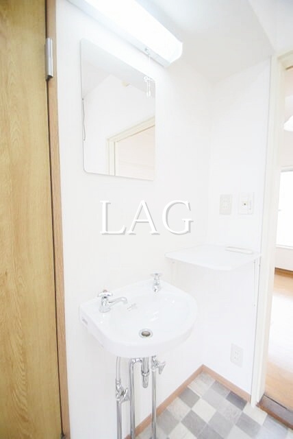 洗面設備　洗面台です。