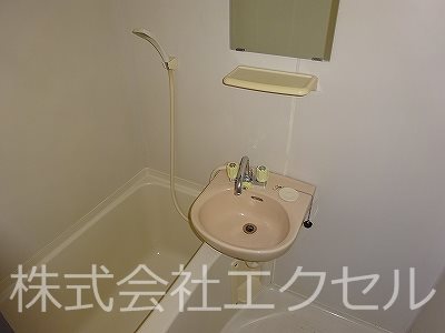 バス・シャワールーム　綺麗な浴室です。