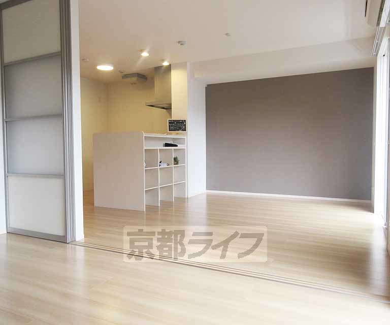 居室・リビング　広いお部屋です！