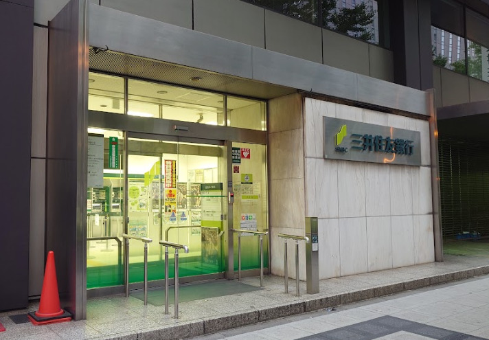 銀行　三井住友銀行船場支店（銀行）まで313m