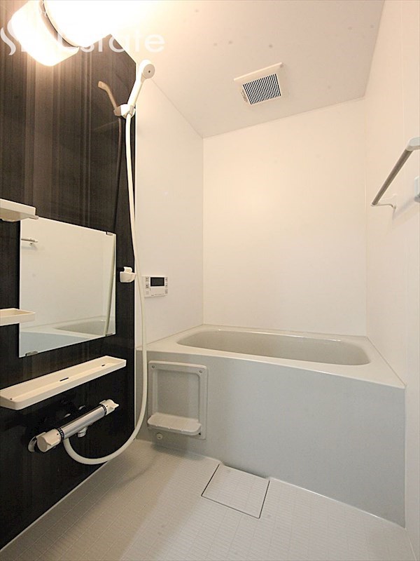 バス・シャワールーム　バスルーム