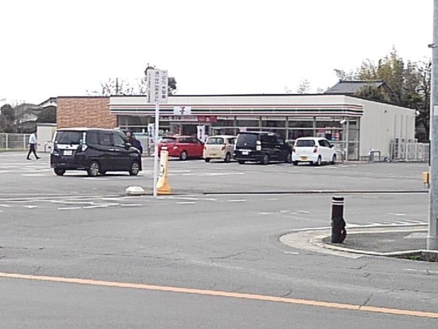 コンビニ　セブンイレブン筑後和泉店（コンビニ）まで780m