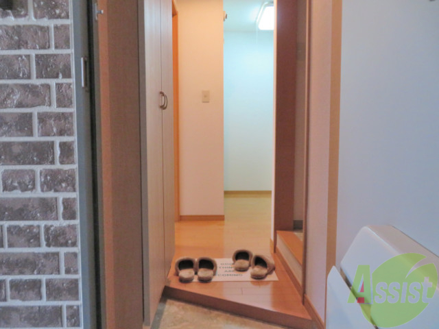 玄関　玄関から見た景色はこちらです。イメージできますか。