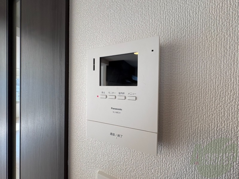 セキュリティ　ＴＶモニター付インターホンです。来客者の顔が見えるので安心！