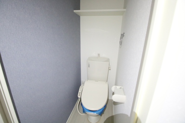 トイレ　※別室の参考写真の為、現況優先です。