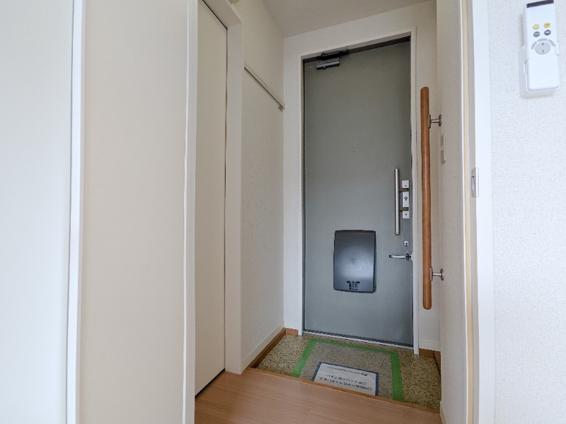 玄関　図面と現状に相違がある場合には現状を優先