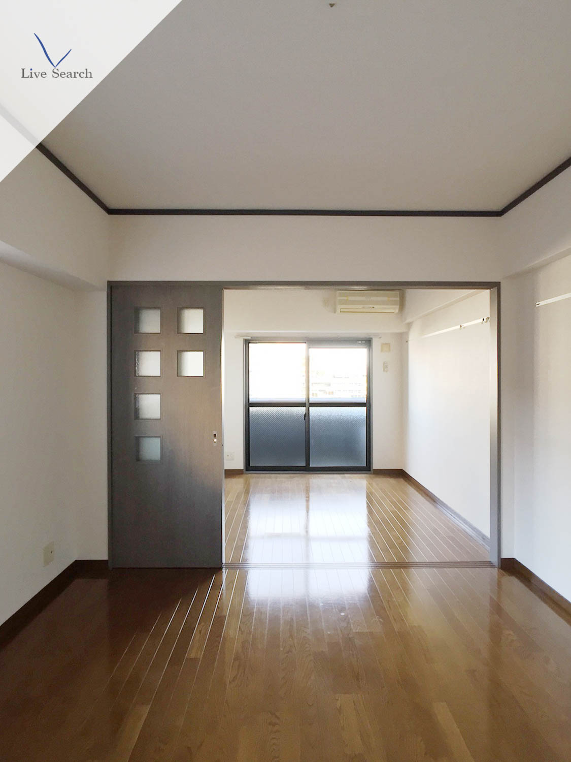 居室・リビング　別室の室内写真となります。