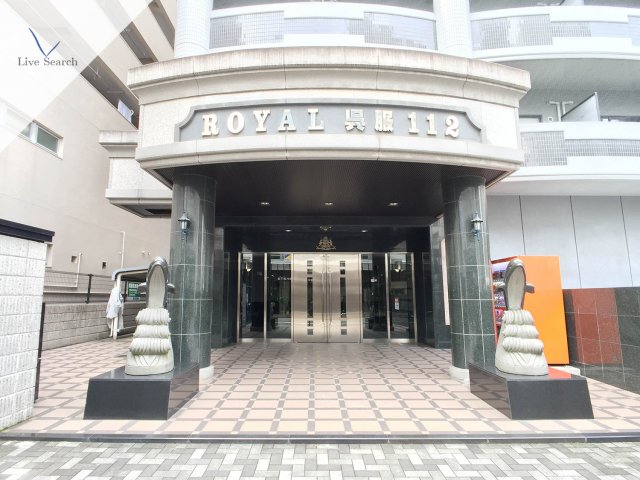 エントランス　ゆとりのあるエントランスです