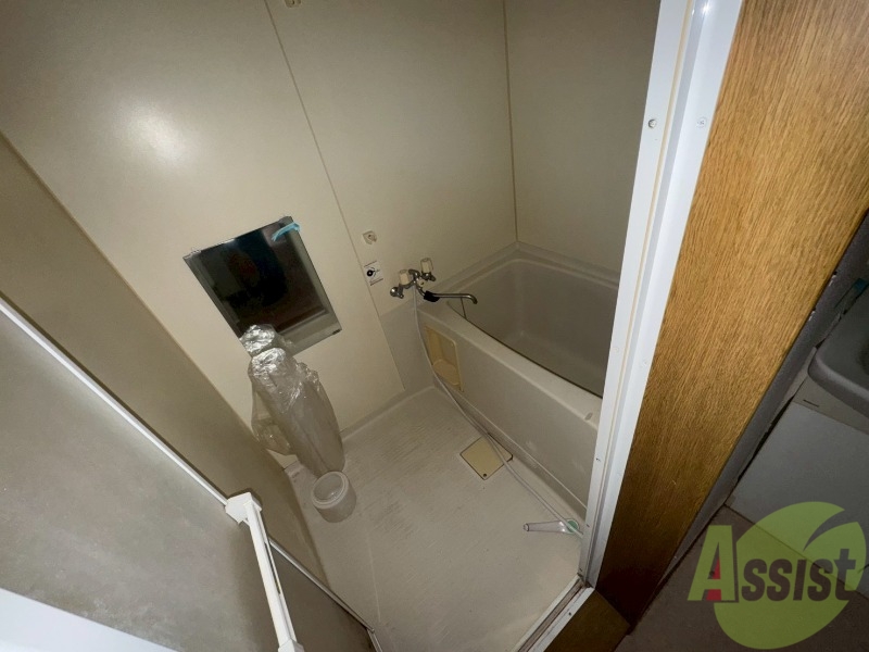 バス・シャワールーム　ユニットバスです。疲れを癒すのに欠かせませんね！