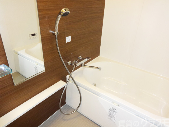 バス・シャワールーム　ゆったりサイズの浴室で疲れをとりましょう♪