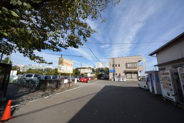 その他　駅前（その他）まで800m