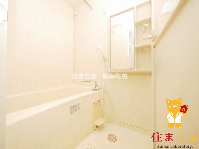 バス・シャワールーム　「見た目じゃなく、心に“しっくりくる”を大切に。」