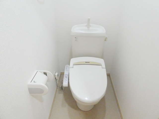 トイレ　温水洗浄暖房便座