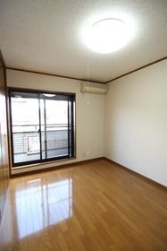 居室・リビング　★南口の明るい洋室です★