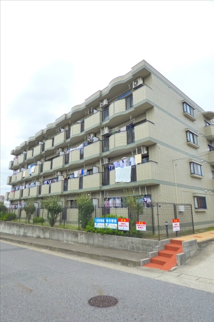 建物外観　オシャレなマンションタイプです♪