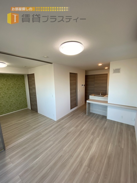 居室・リビング　広げて使うも開放的でいいですね。