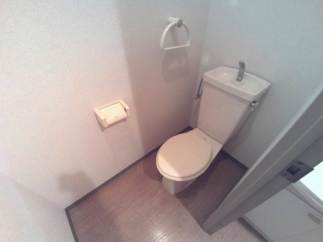 トイレ　ウォシュレットの設置が出来る綺麗なトイレ