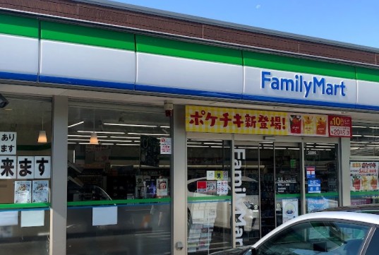 コンビニ　ファミリーマート 桂台二丁目店（コンビニ）まで393m
