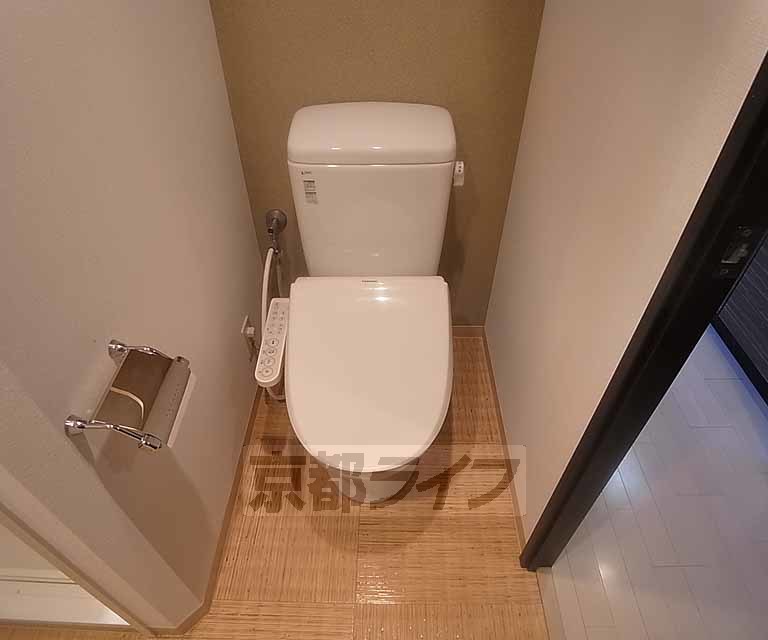 トイレ　清潔感のある洋式トイレです。