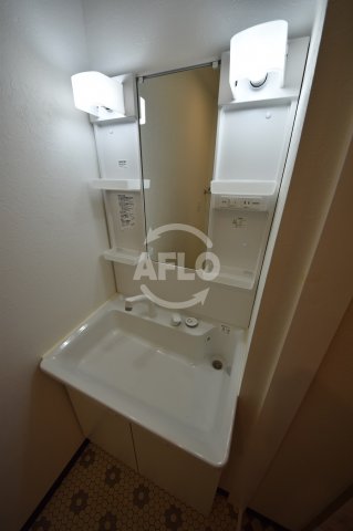 洗面設備　フラッツ江戸堀　独立洗面化粧台