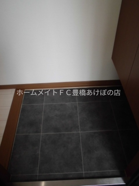 玄関　同型別部屋写真