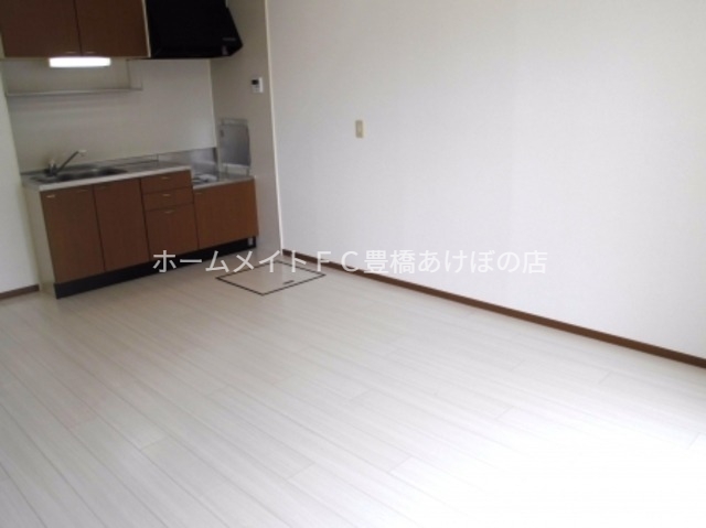 居室・リビング　同型別部屋写真