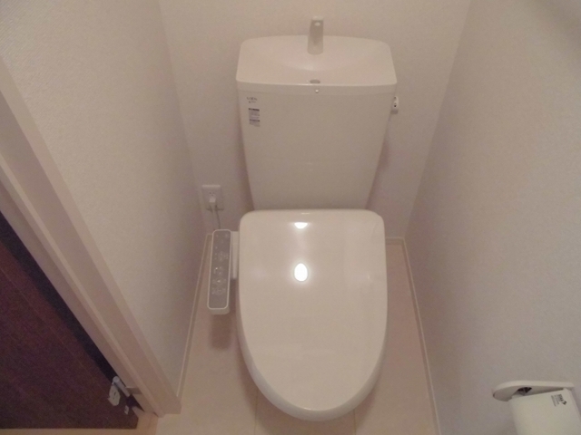 トイレ　温水洗浄暖房便座