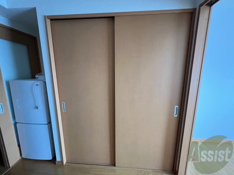 収納　クローゼットです。大きい荷物もしまうことができます。