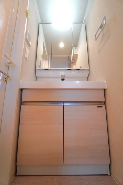 洗面設備　※写真は同タイプ住戸です。