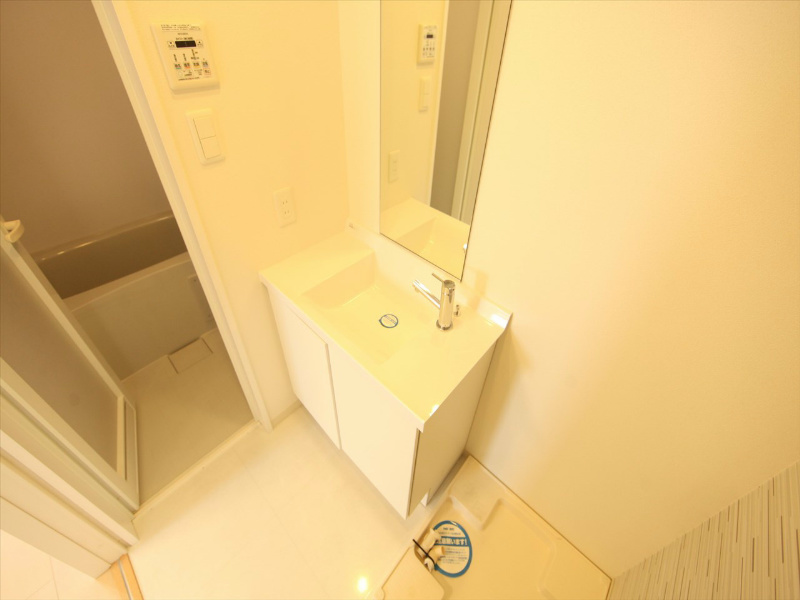 洗面設備　脱衣所　独立洗面台付