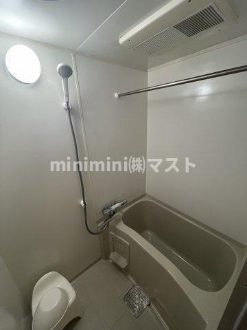 バス・シャワールーム　※同マンション別間取り参考写真です