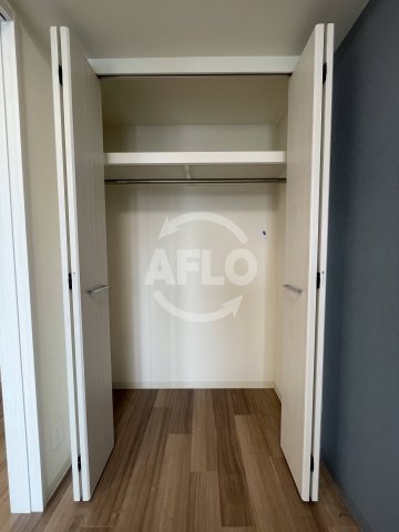 収納　プレサンス新大阪ジェイズ　クローゼット