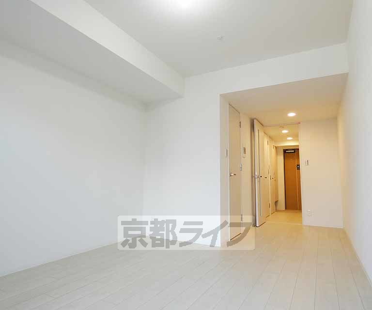 居室・リビング　・間取りが同じでも北向と南向の部屋がございます